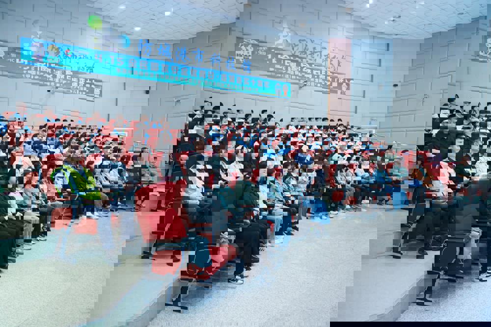 7.科技馆观众