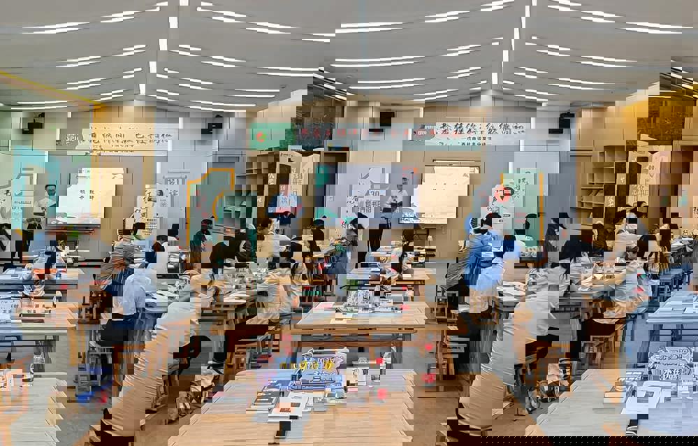 00330323f3380e146b6bcd45968ec66