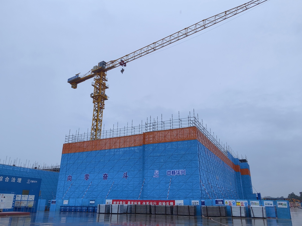 2.施工现场落实设备防护措施