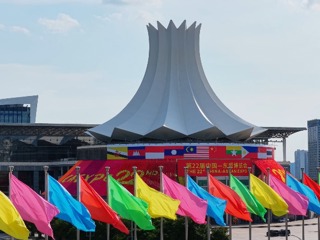 龙核宝宝走一线特辑｜快和龙核宝宝一起看东博会国家电投展台亮点啦！